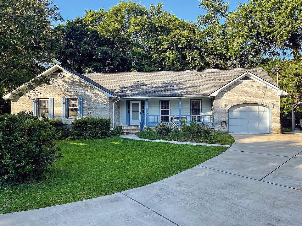 1 Blaine Ct