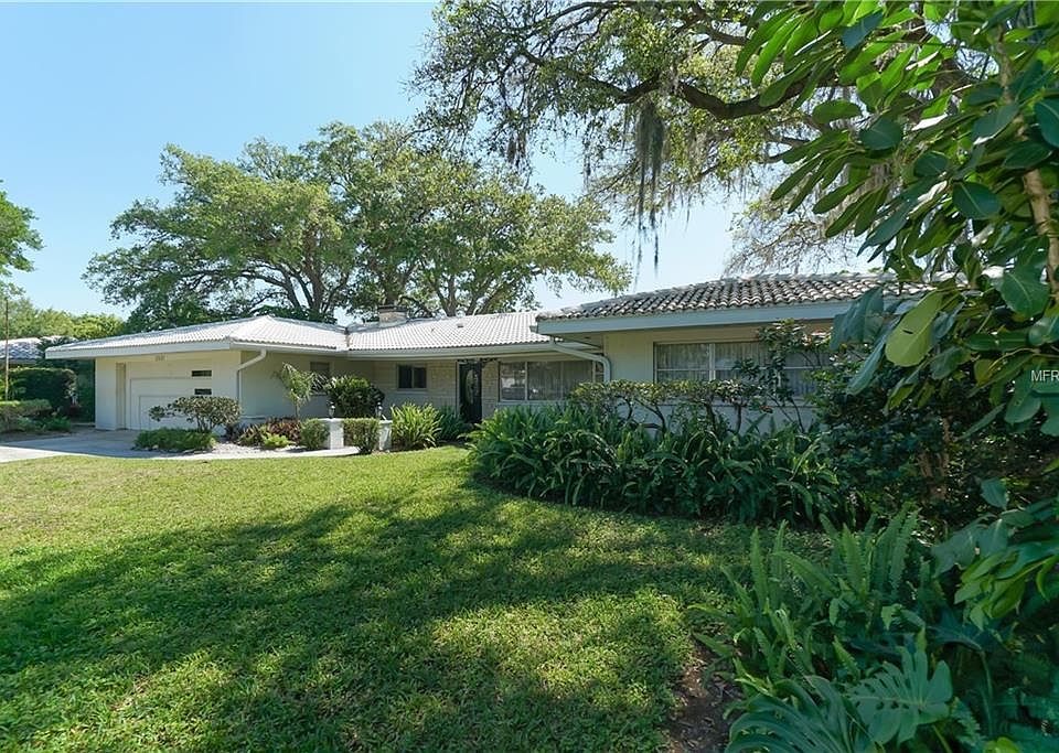 1st image of 3531 Mineola Dr