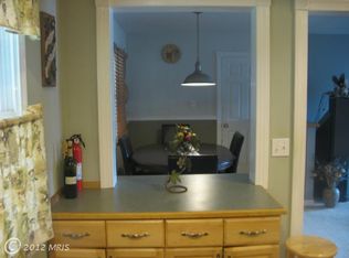 807 S Filbert Ct, Sterling, VA 20164