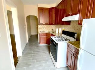 1704 Stanhope St #2C, Ridgewood, NY 11385