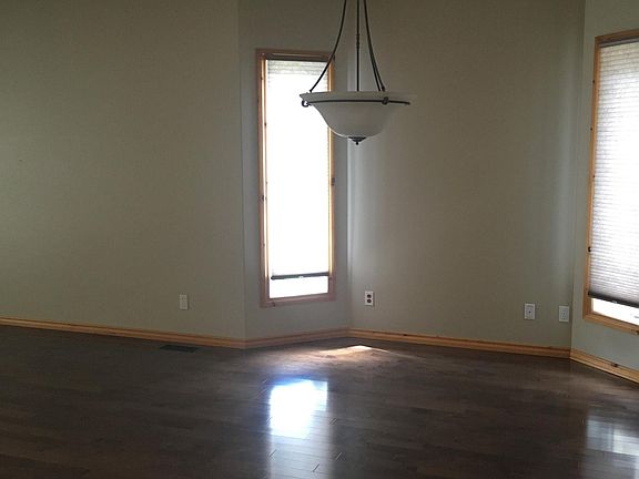 2nd image of 18 Park Ln #18