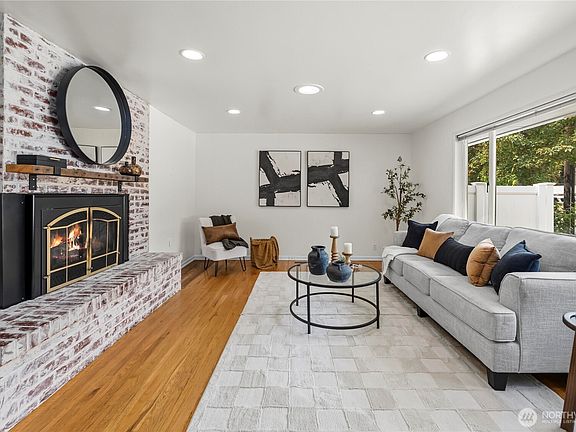 4th image of 153 SW 208th Street