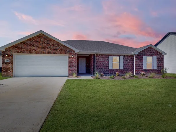 122 Cooper Dr, Cleburne, TX 76031