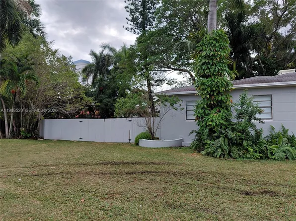 1050 NE 82nd St #1, Miami, FL 33138