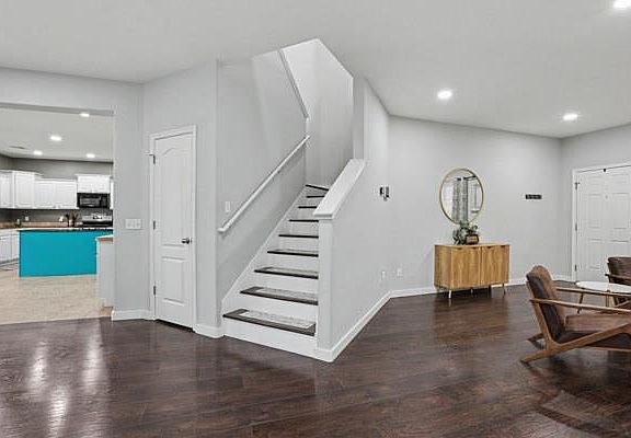 5th image of 19433 Vista Ave