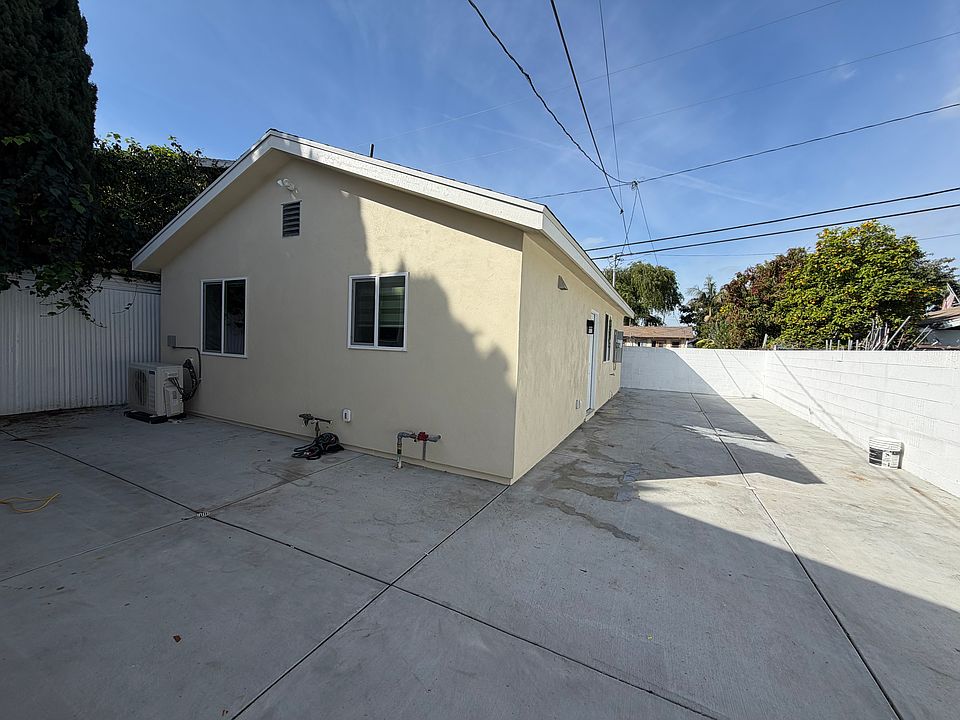 1st image of 8427 San Carlos Ave #B