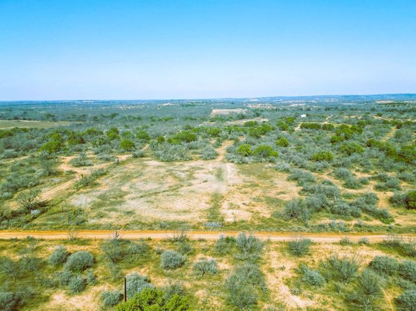 2254 CR 228, San Saba, TX 76877