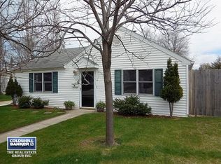 1740 N Charlotte St, Appleton, WI 54911