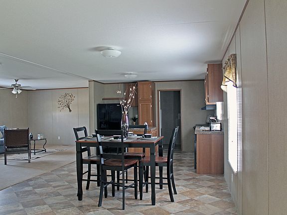4th image of 1211 Eagle Creek Dr