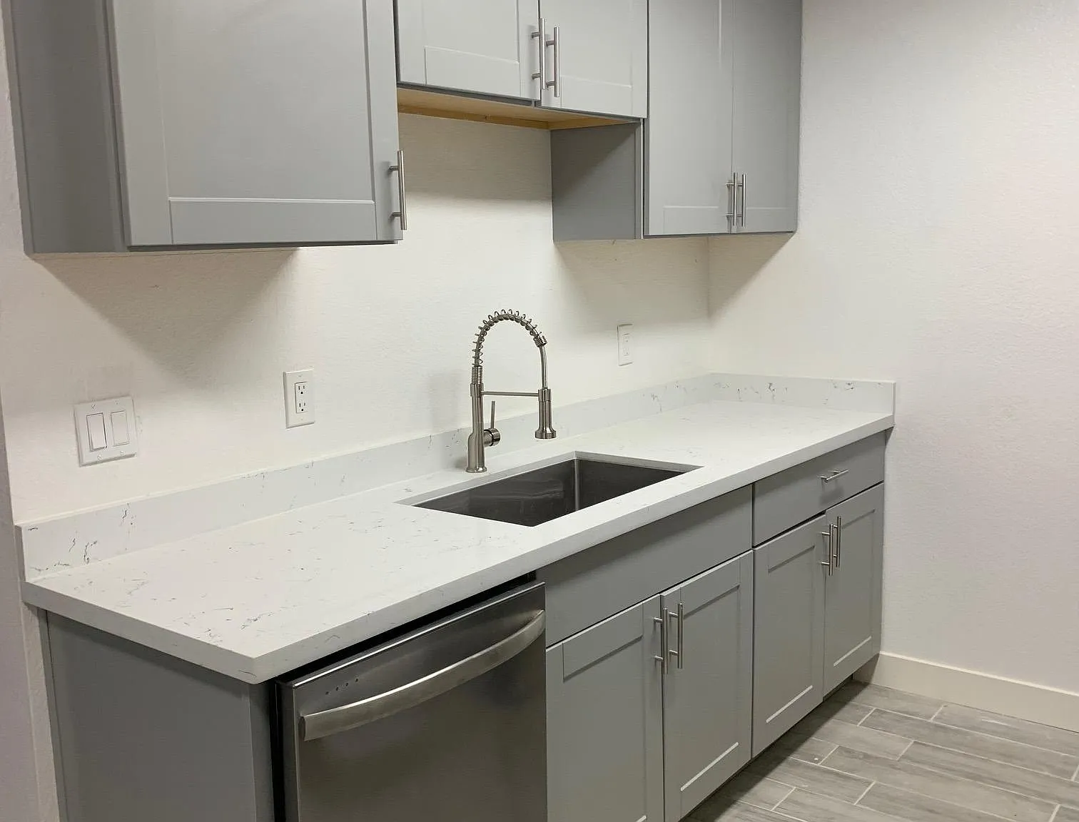 2 bed, 863 sqft, $1,550 — Photo 2