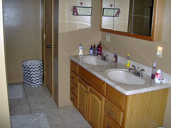 3rd image of 9485 Bush Hill Road