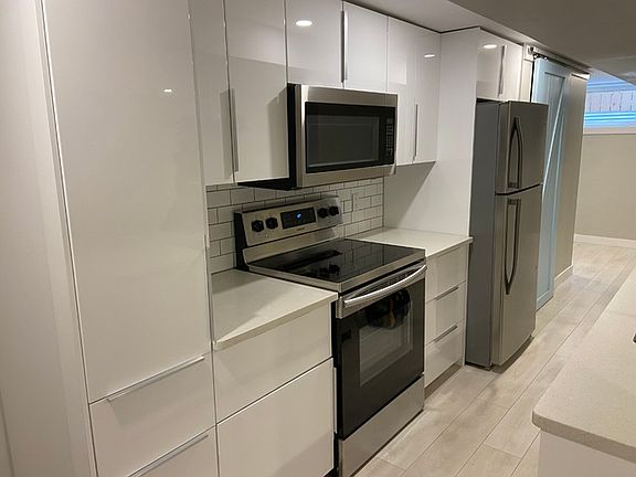 5th image of 13528 126th St NW