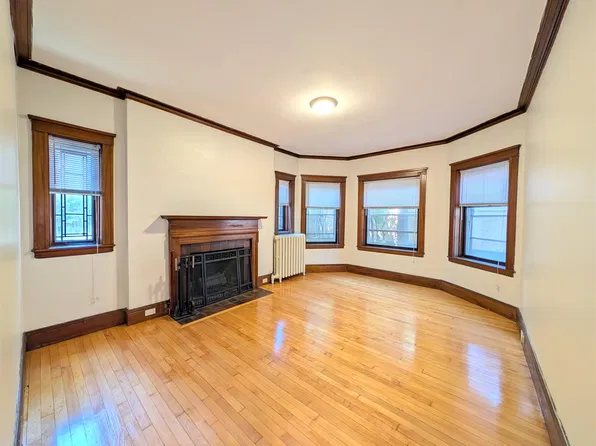 5 Linnaean St APT 7, Cambridge, MA 02138