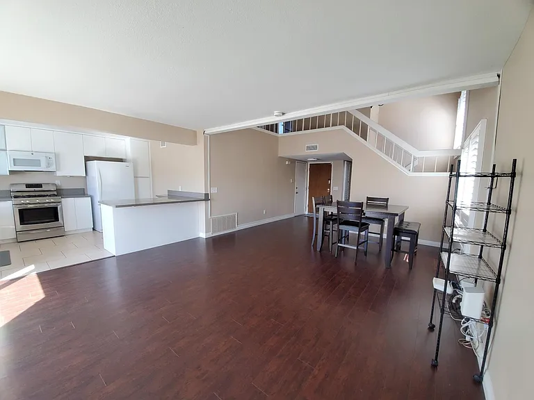 2344 Hampstead Way — Photo 5