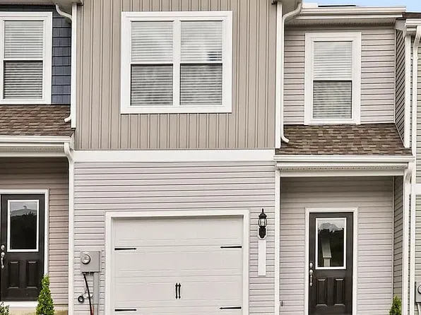 95 Cramsford St, Falling Waters, WV