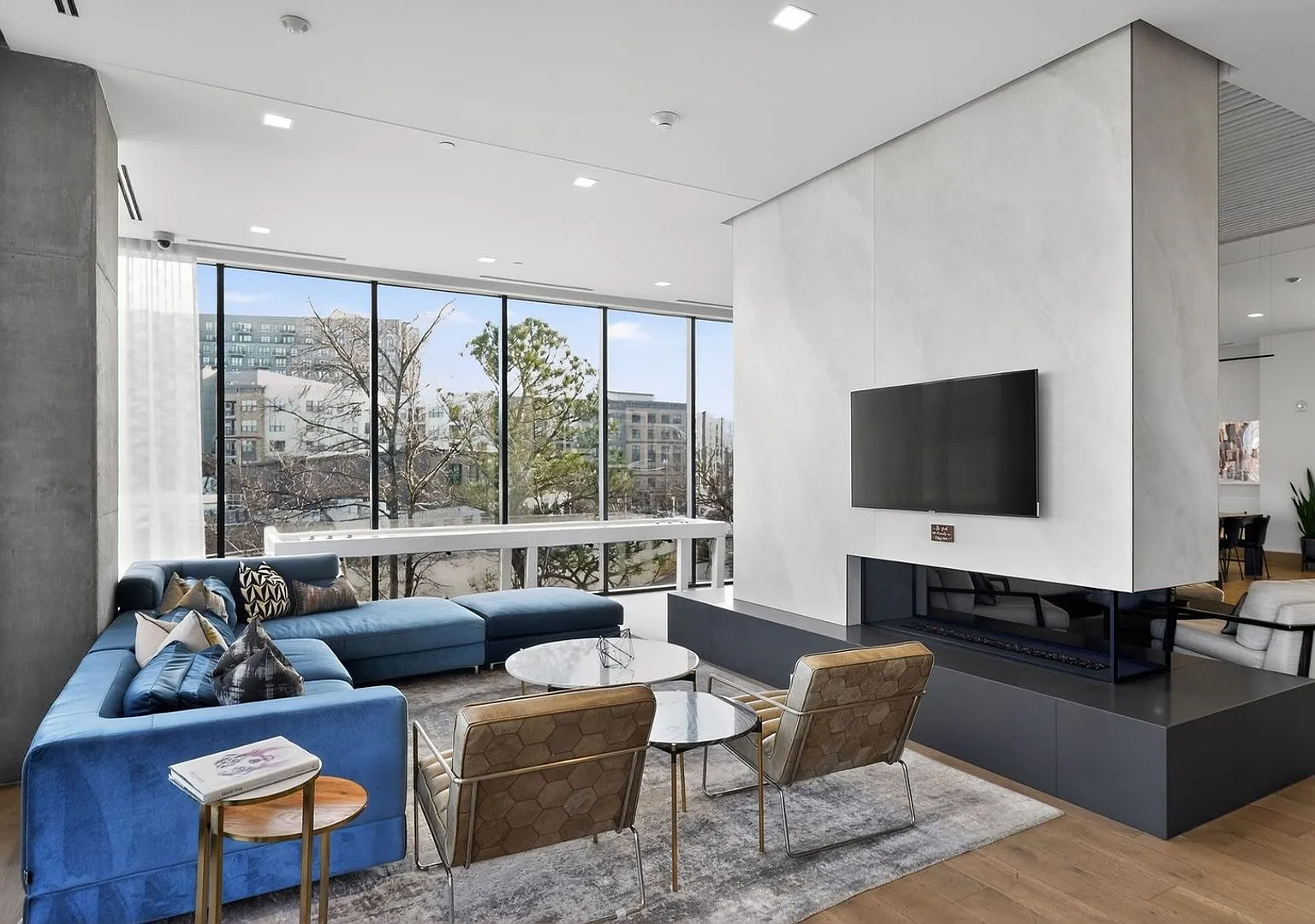 Charming Furnished HighRise 2BR Condo in Atlanta — Photo 4