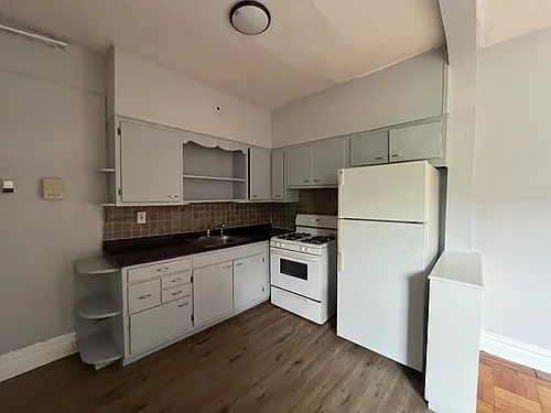 159 Hutton St Photo 1