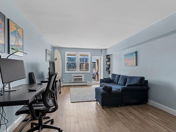 2nd image of 55 Monroe Blvd 3 #3-C