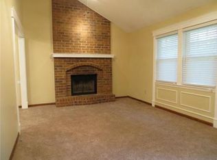 435 N Persimmon Dr, Olathe, KS 66061