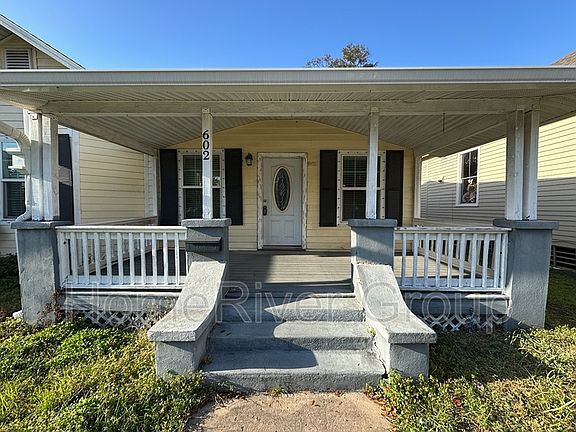 3rd image of 602 E Gadsden St