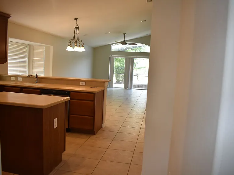 2415 Sabastian St — Photo 14