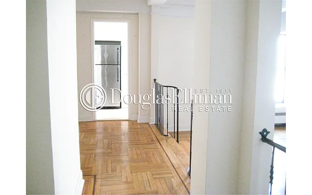 Rented by Douglas Elliman | media 16
