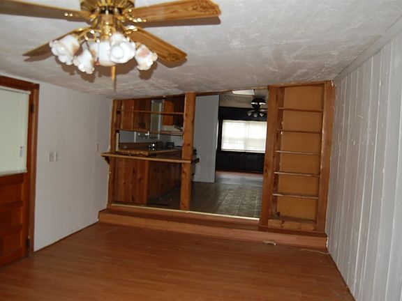 4th image of 1528 Coolidge St