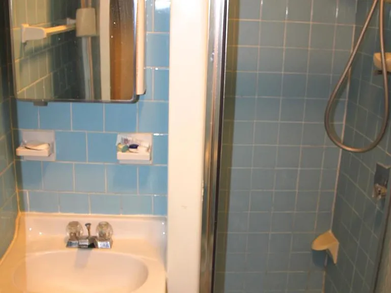 En-suite bathroom