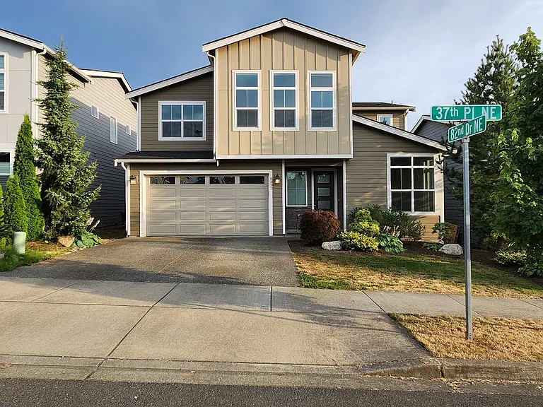 8232 37th Pl NE — Photo 1