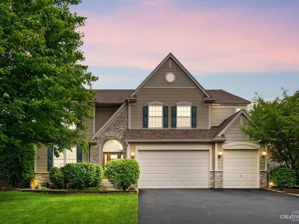 2728 Moutray Ln, North Aurora, IL 60542