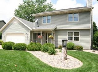 1918 Manchester Xing, Waunakee, WI 53597