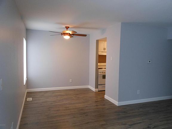 2nd image of 6425 Wainscot Dr SE