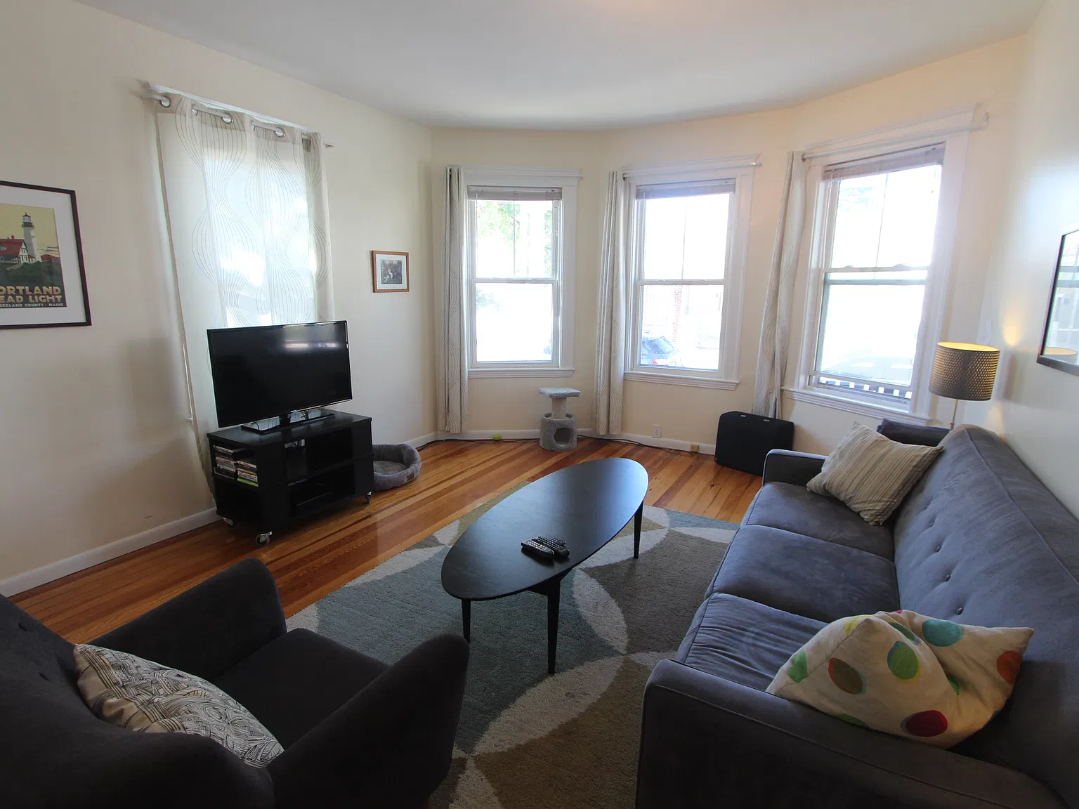 2 bed, 1000 sqft, $3,600 — Photo 2