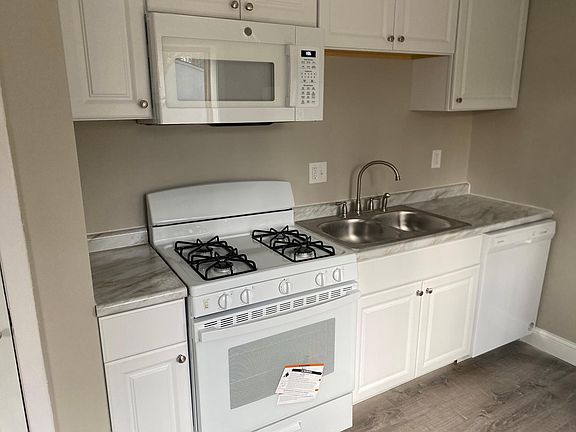5th image of 13869 Pearlview Dr