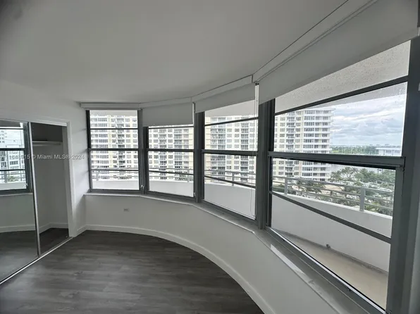 5555 Collins Ave APT 10B, Miami Beach, FL 33140