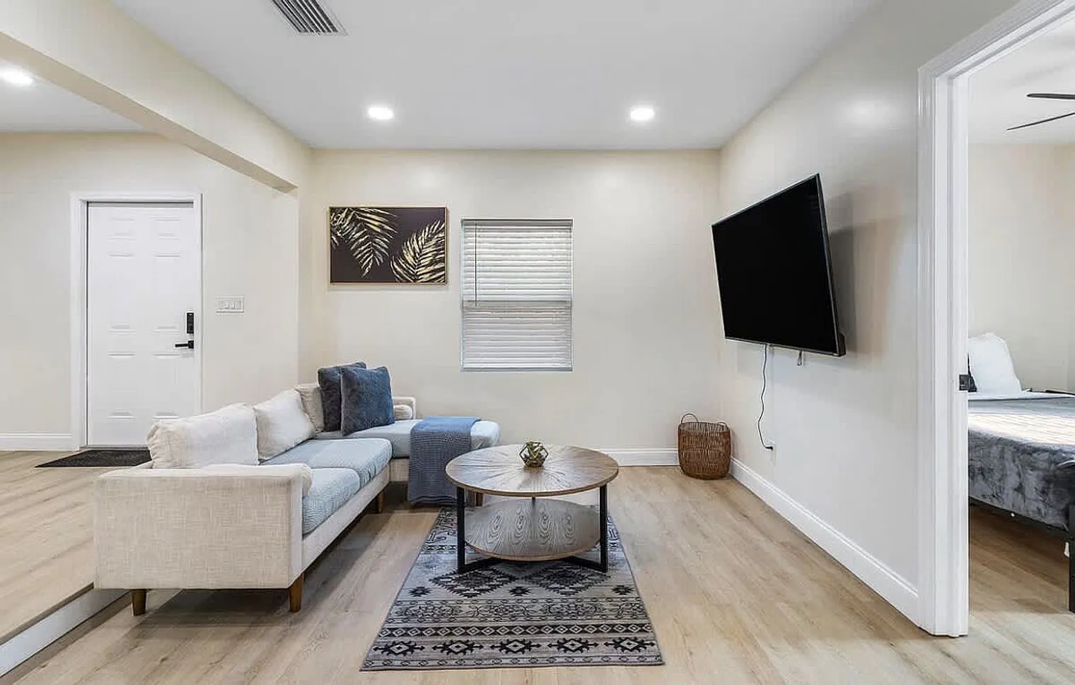 2 bed, 1.0 bath, $5,766 — Photo 1