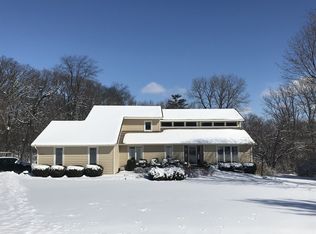 3202 Jasmine Ct, Crystal Lake, IL 60012