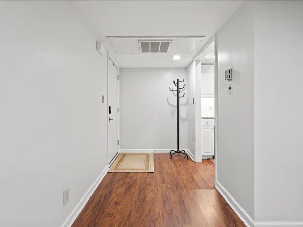 750 Shaker Dr APT 520, Lexington, KY 40504