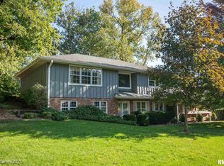 3906 N Brookside Dr, Peoria, IL 61615