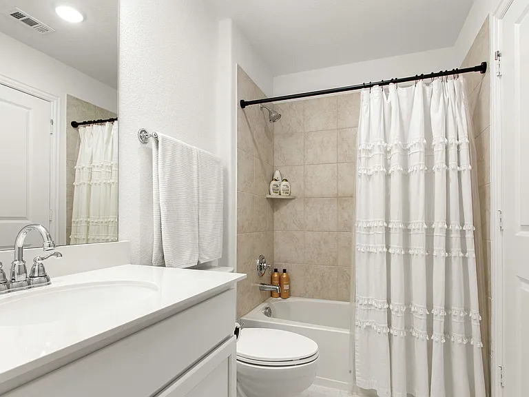 1429 Ross Ave — Photo 25