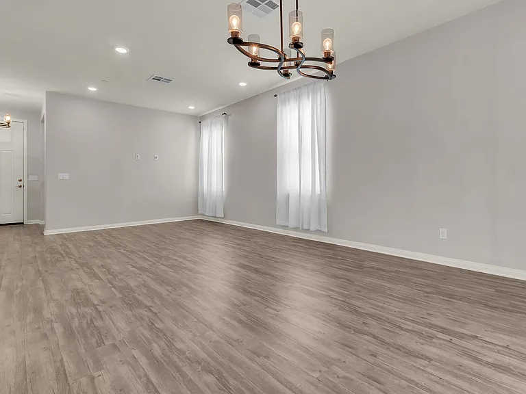 20720 Spring Mountain Rd — Photo 5