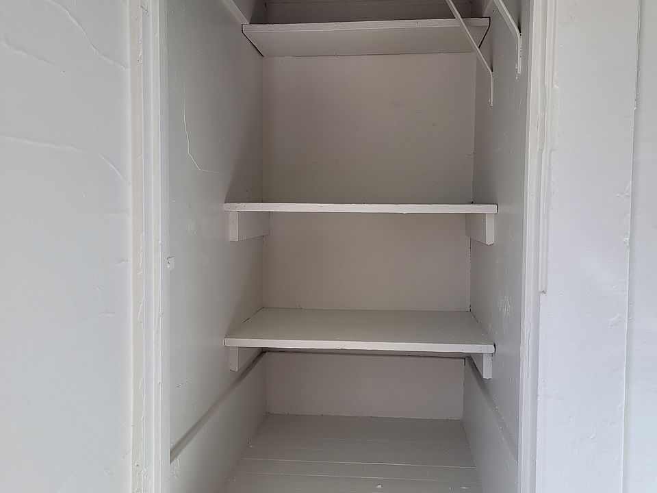 Kitchen - pantry storage