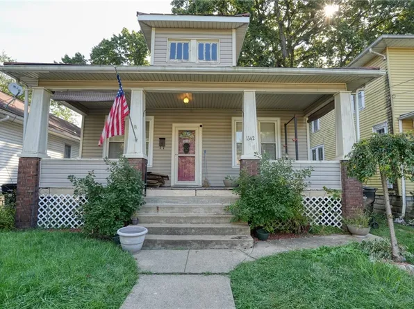 1342 Jewett Dr, Zanesville, OH 43701