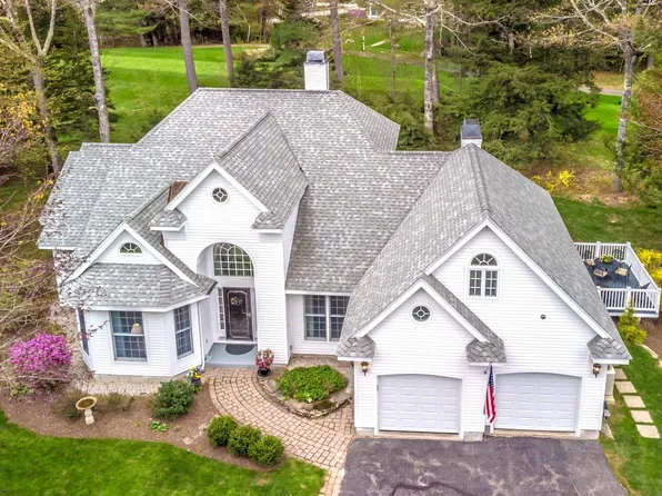 55 Carleton Way, Hales Location, NH 03860