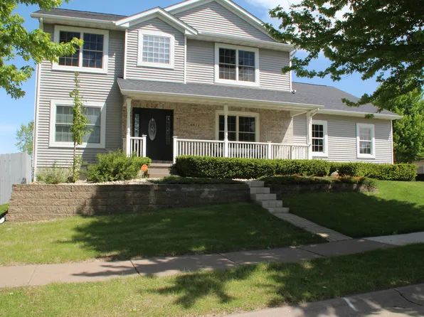 6911 Madison St, Davenport, IA 52806