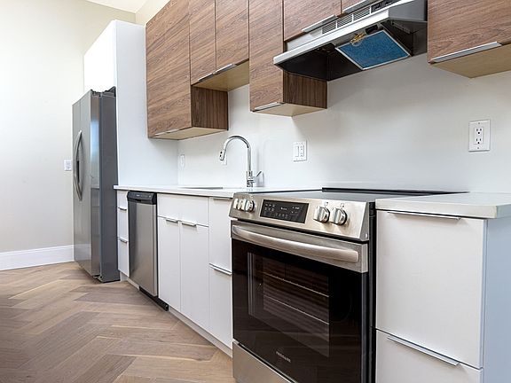 4th image of 1 Jackson St #302