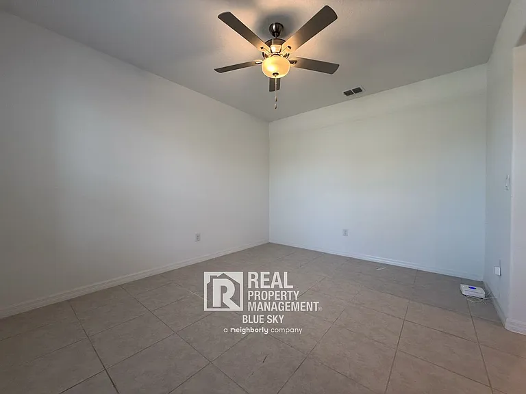 36590 Garden Wall Way — Photo 18