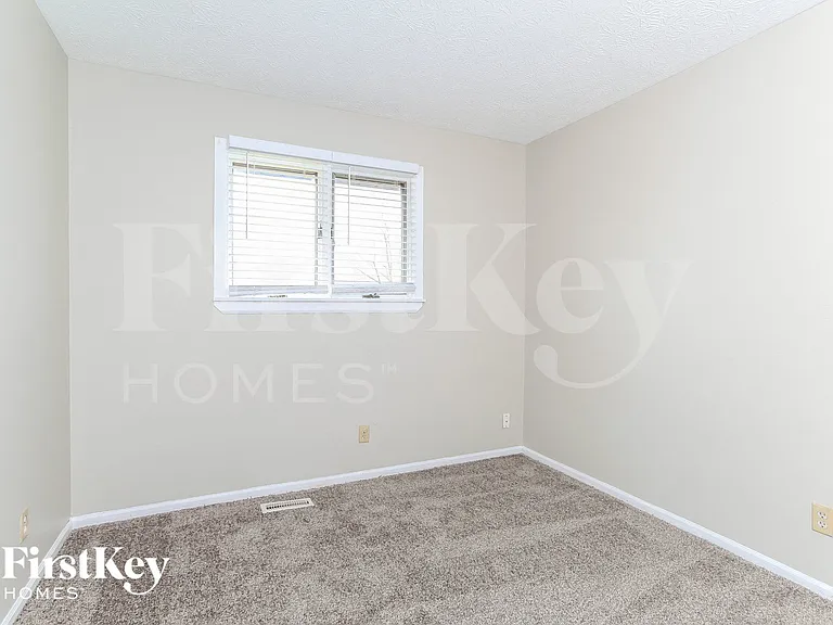 5873 Gilmore Dr — Photo 13