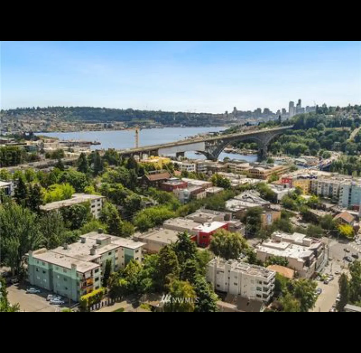 3 bed, 1324 sqft, $4,500 — Photo 1