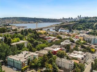 3635 Fremont Ave N APT 301, Seattle, WA 98103